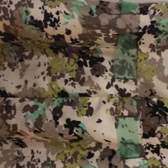 Halter dress - Picture 3 of 3